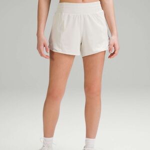 Lululemon Hotty Hot HR Short 4” Lined